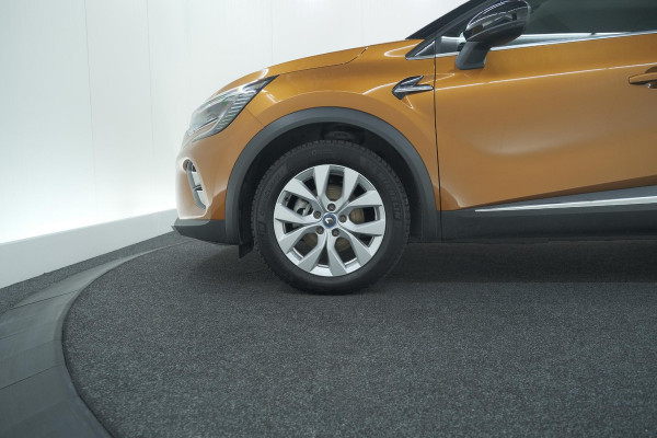 Renault Captur 1.6 E-Tech Plug-in Hybrid 160 Intens | Allseason Banden | Apple Carplay | Parkeersensoren
