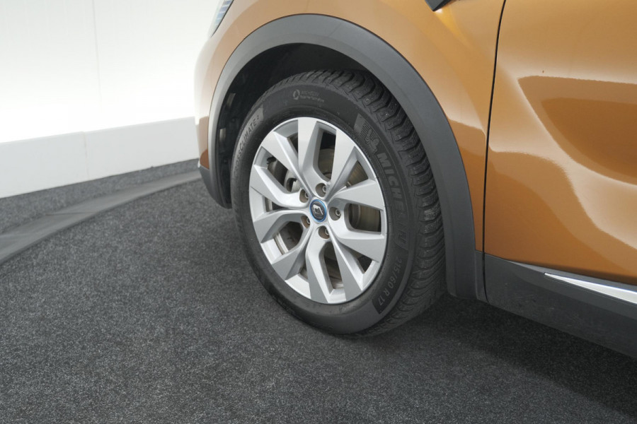 Renault Captur 1.6 E-Tech Plug-in Hybrid 160 Intens | Allseason Banden | Apple Carplay | Parkeersensoren