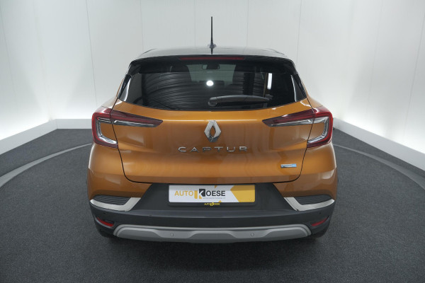Renault Captur 1.6 E-Tech Plug-in Hybrid 160 Intens | Allseason Banden | Apple Carplay | Parkeersensoren