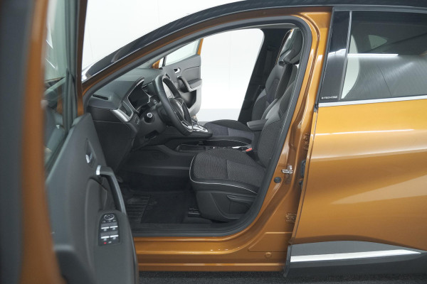 Renault Captur 1.6 E-Tech Plug-in Hybrid 160 Intens | Allseason Banden | Apple Carplay | Parkeersensoren