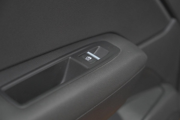 Renault Captur 1.6 E-Tech Plug-in Hybrid 160 Intens | Allseason Banden | Apple Carplay | Parkeersensoren