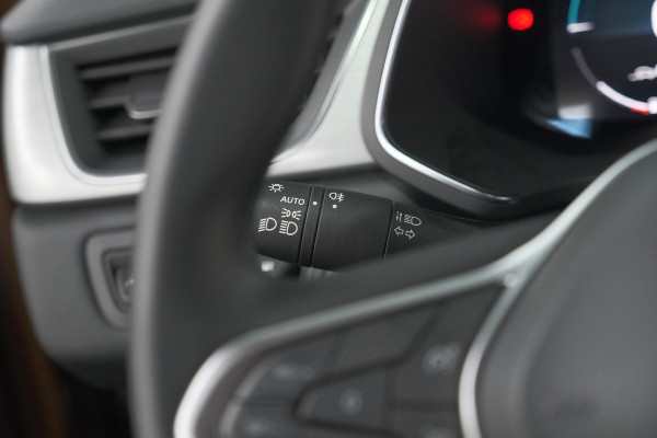 Renault Captur 1.6 E-Tech Plug-in Hybrid 160 Intens | Allseason Banden | Apple Carplay | Parkeersensoren