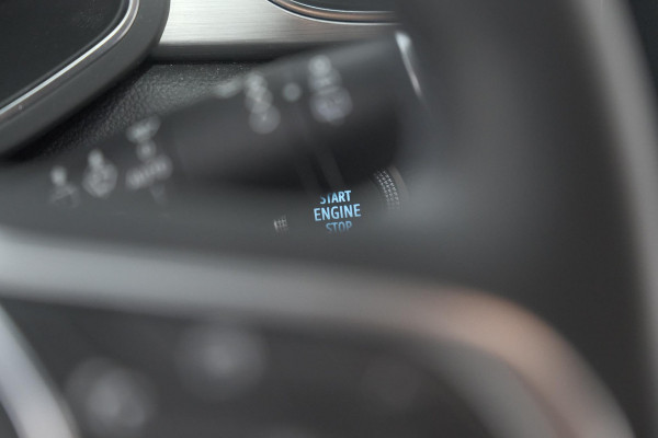 Renault Captur 1.6 E-Tech Plug-in Hybrid 160 Intens | Allseason Banden | Apple Carplay | Parkeersensoren