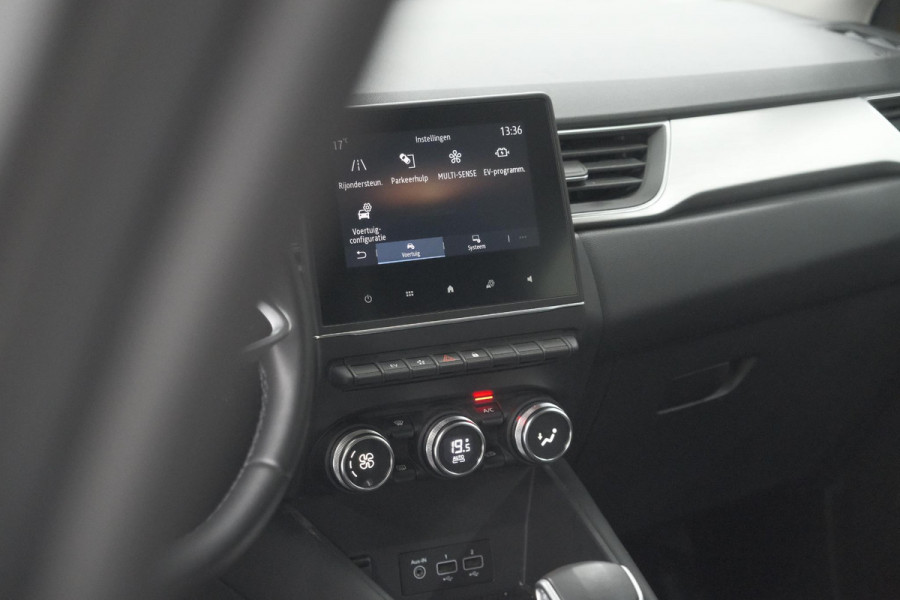 Renault Captur 1.6 E-Tech Plug-in Hybrid 160 Intens | Allseason Banden | Apple Carplay | Parkeersensoren