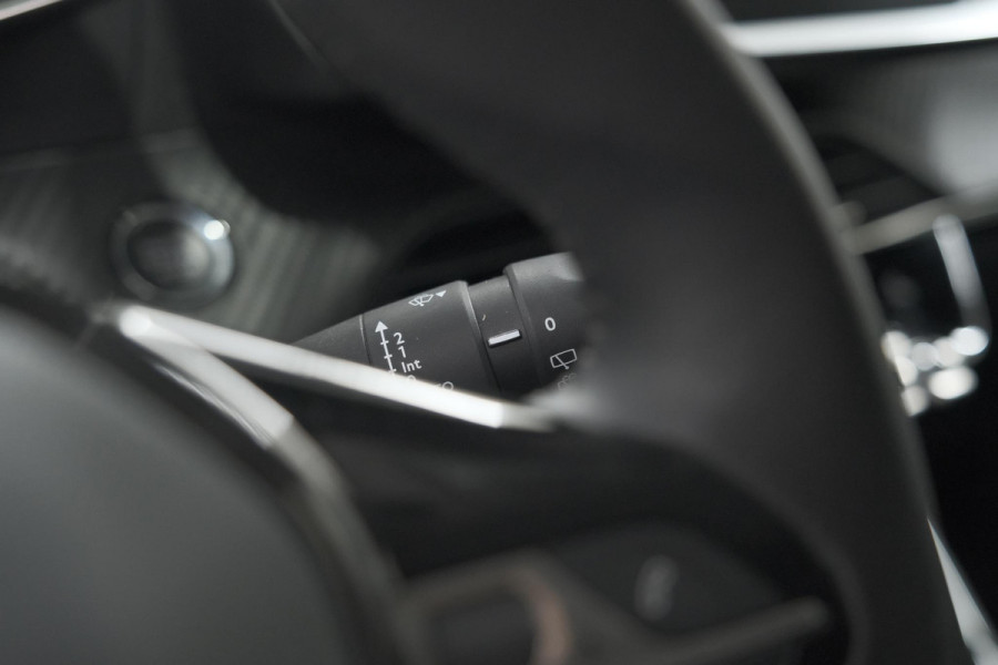 Peugeot 2008 PureTech 130 Allure Pack | Adaptieve Cruise Control | Stoelverwarming | Camera | Apple Carplay