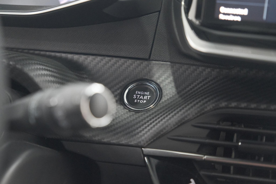 Peugeot 2008 PureTech 130 EAT8 GT | 360 Camera | Stoelmassage | Adaptieve Cruise Control | Dodehoekdetectie