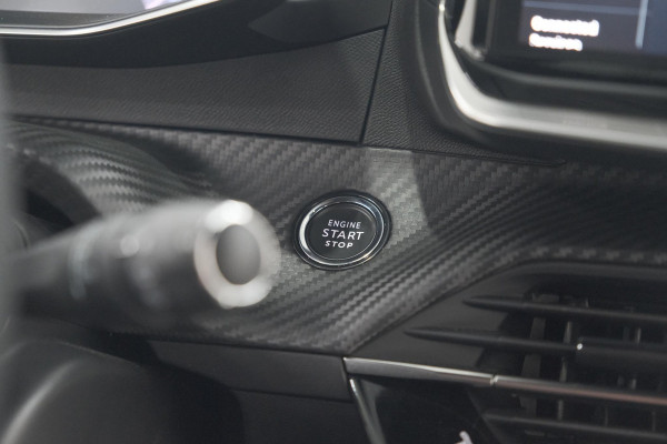 Peugeot 2008 PureTech 130 EAT8 GT | 360 Camera | Stoelmassage | Adaptieve Cruise Control | Dodehoekdetectie