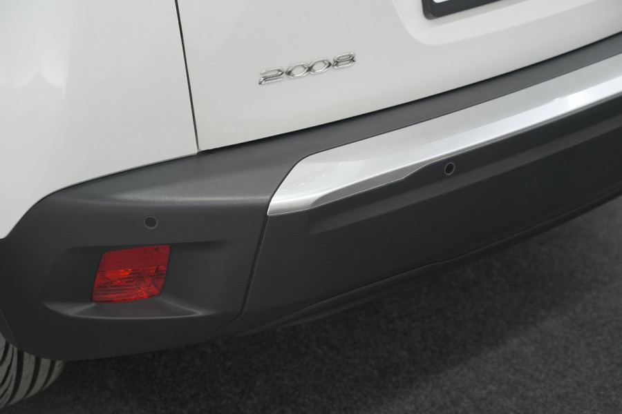 Peugeot 2008 PureTech 100 Allure Pack | Allseason Banden | Parkeersensoren | Apple Carplay