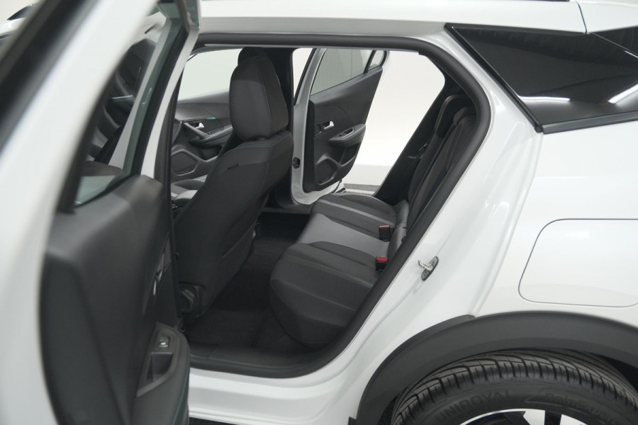 Peugeot 2008 PureTech 100 Allure Pack | Allseason Banden | Parkeersensoren | Apple Carplay