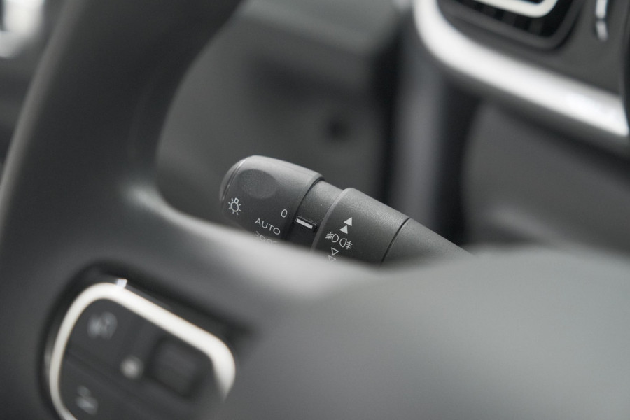 Citroën C3 PureTech 110 EAT6 Max | Apple Carplay | Parkeersensoren | Climate Control | 16 Inch Lichtmetalen Velgen