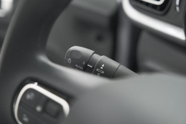 Citroën C3 PureTech 110 EAT6 Max | Apple Carplay | Parkeersensoren | Climate Control | 16 Inch Lichtmetalen Velgen