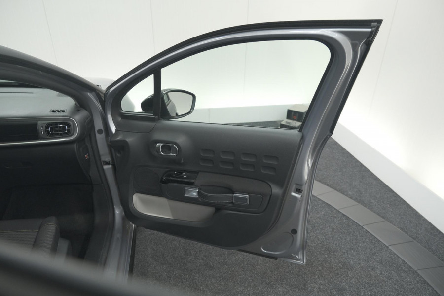 Citroën C3 PureTech 110 EAT6 Max | Apple Carplay | Parkeersensoren | Climate Control | 16 Inch Lichtmetalen Velgen