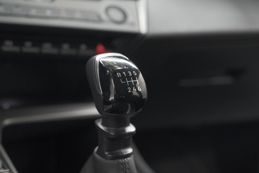 Peugeot 308 PureTech 110 Active Pack Business | Parkeersensoren | Apple Carplay | Navigatie | Cruise Control