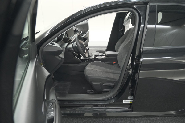 Peugeot 208 PureTech 100 Allure | Parkeersensoren | Navigatie | Apple Carplay