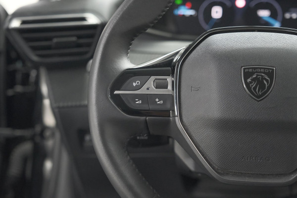 Peugeot 208 PureTech 100 Allure | Parkeersensoren | Navigatie | Apple Carplay