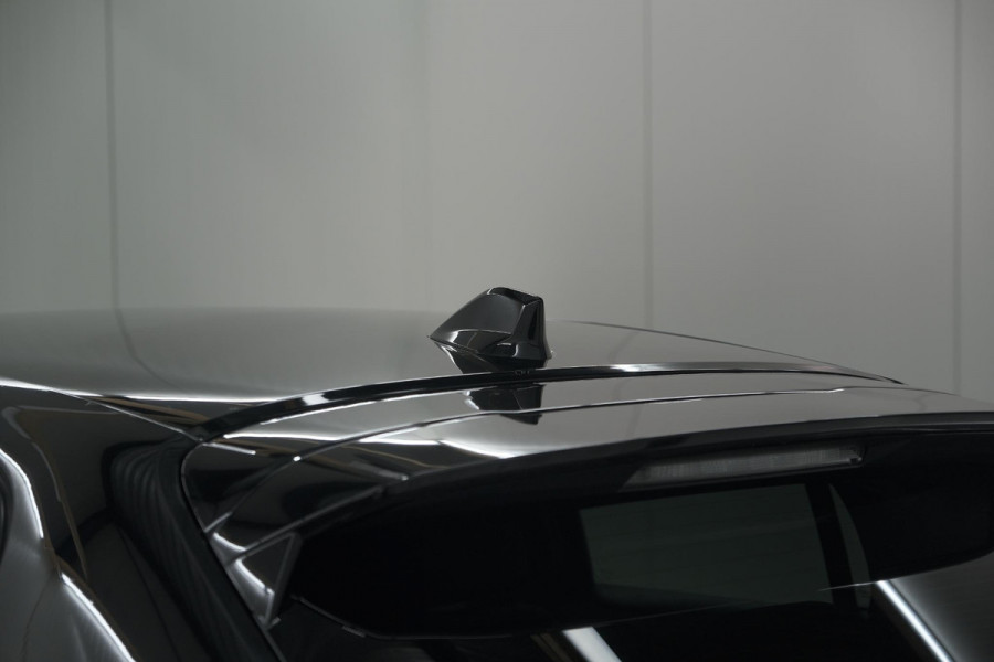 Peugeot 208 PureTech 100 Allure | Parkeersensoren | Navigatie | Apple Carplay