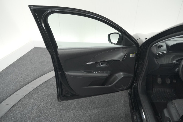 Peugeot 208 PureTech 100 Allure | Parkeersensoren | Navigatie | Apple Carplay