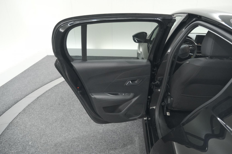 Peugeot 208 PureTech 100 Allure | Parkeersensoren | Navigatie | Apple Carplay