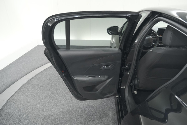 Peugeot 208 PureTech 100 Allure | Parkeersensoren | Navigatie | Apple Carplay