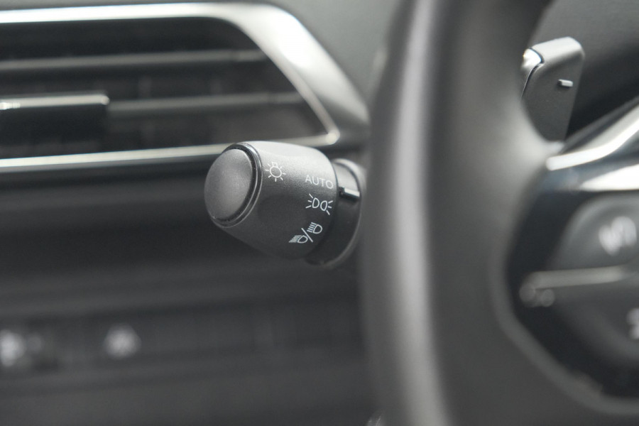 Peugeot 5008 PureTech 130 EAT8 Active Pack | 7 Zitplaatsen | Camera | Apple Carplay | Parkeersensoren