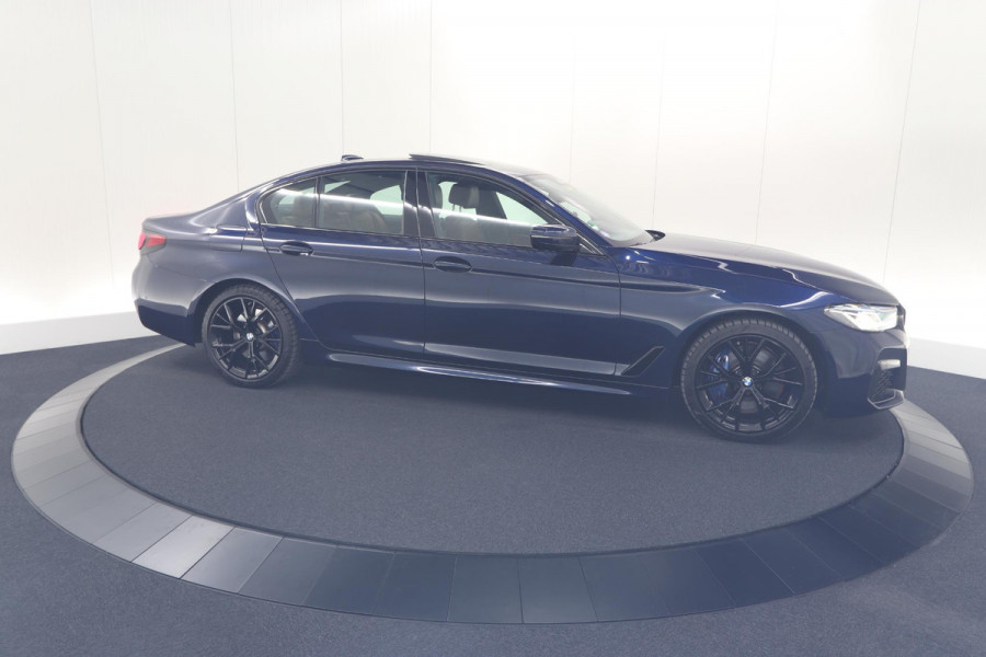 BMW 5 Serie 545e xDrive Business Edition Plus | M Sportpakket | Driving Assistant Professional | Harman Kardon Surround Sound System