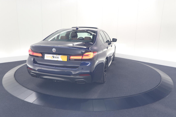 BMW 5 Serie 545e xDrive Business Edition Plus | M Sportpakket | Driving Assistant Professional | Harman Kardon Surround Sound System