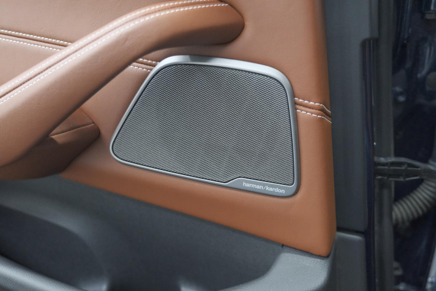 BMW 5 Serie 545e xDrive Business Edition Plus | M Sportpakket | Driving Assistant Professional | Harman Kardon Surround Sound System