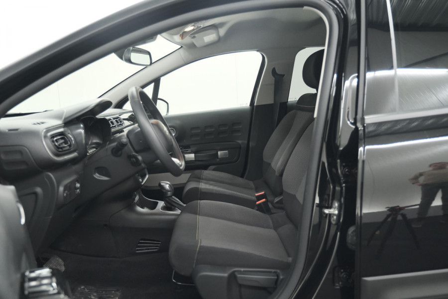 Citroën C3 PureTech 110 EAT6 Max | Apple Carplay | Parkeersensoren | 16 Inch Lichtmetalen Velgen