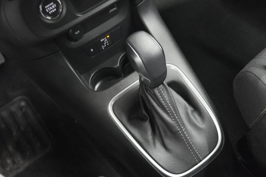 Citroën C3 PureTech 110 EAT6 Max | Apple Carplay | Parkeersensoren | 16 Inch Lichtmetalen Velgen