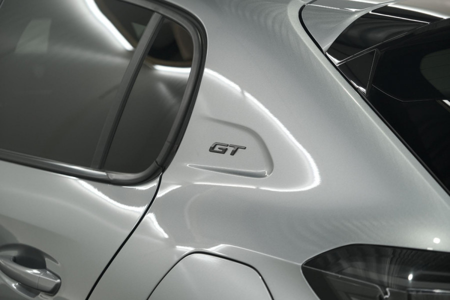 Peugeot 208 PureTech 100 GT Dark Edition | Camera | Navigatie | Apple Carplay | Parkeersensoren