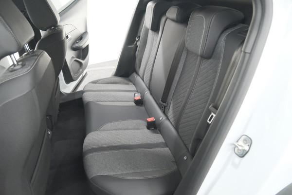 Peugeot 2008 PureTech 100 Allure | Camera | Navigatie | Parkeersensoren | Apple Carplay