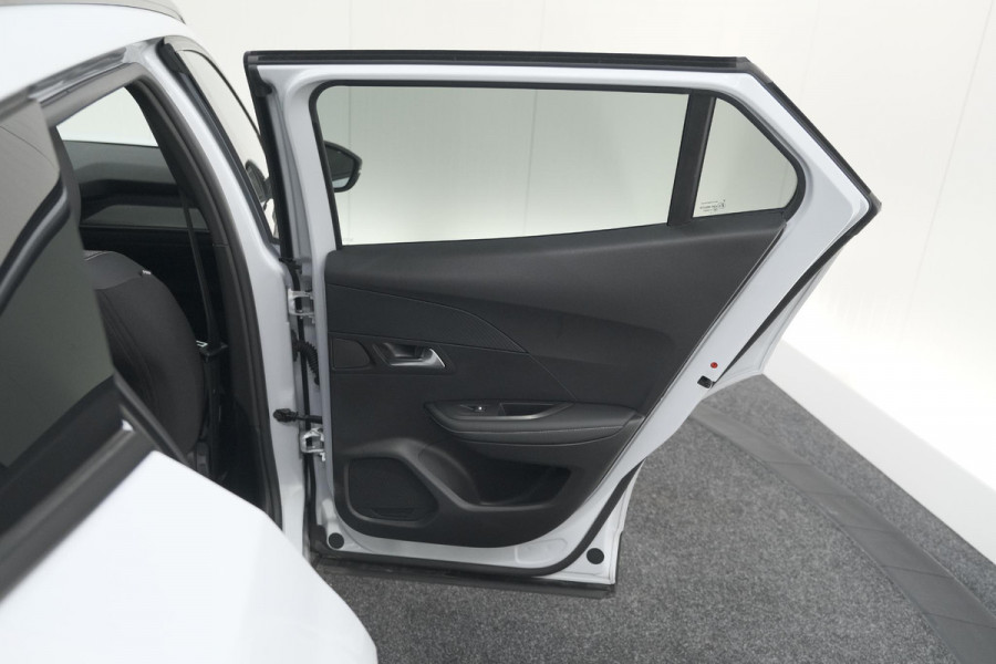 Peugeot 2008 PureTech 100 Allure | Camera | Navigatie | Parkeersensoren | Apple Carplay