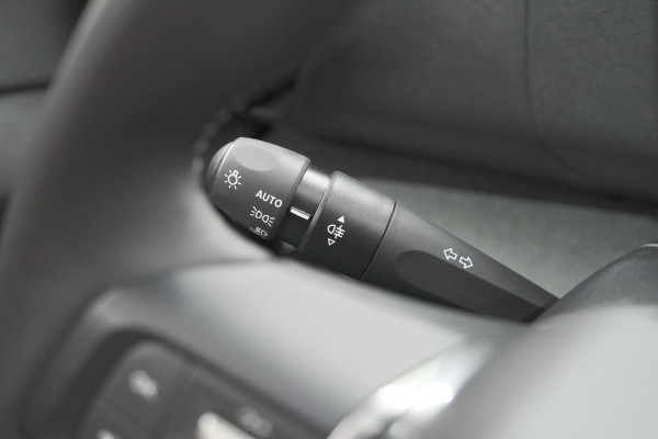 Citroën C4 Puretech 130 Plus | Camera | Apple Carplay | Parkeersensoren