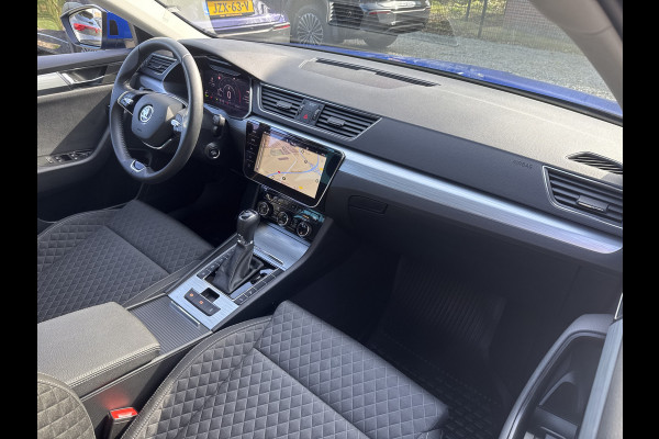 Škoda Superb Combi iV 218PK DSG HYBRID BUSINESS CAMERA/NAVI/STUURVERW.