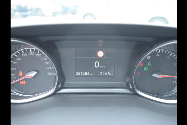 Peugeot 308 1.2 PureTech Allure NAVI & CARPLAY | PARKEERSENSOREN | E.C.C. |