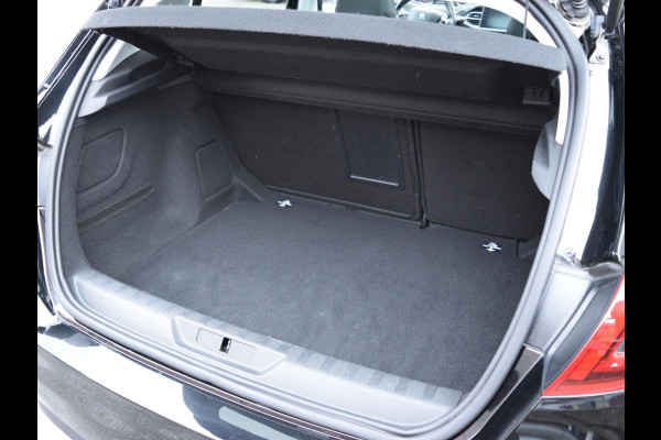 Peugeot 308 1.2 PureTech Allure NAVI & CARPLAY | PARKEERSENSOREN | E.C.C. |
