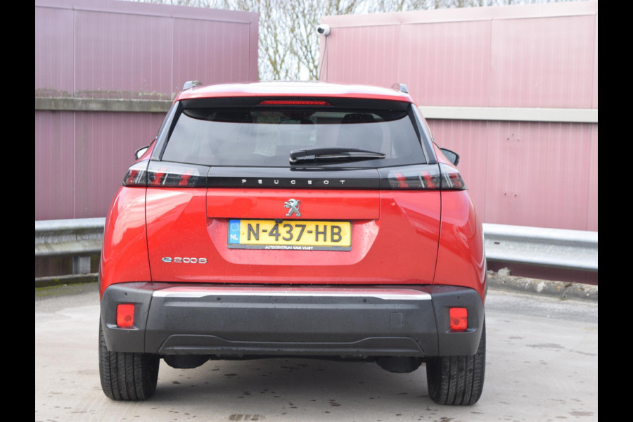 Peugeot e-2008 EV Allure Pack 50 kWh SOH 95% | STOELVERWARMING | CAMERA MET SENSOREN | NAVI & CARPLAY |