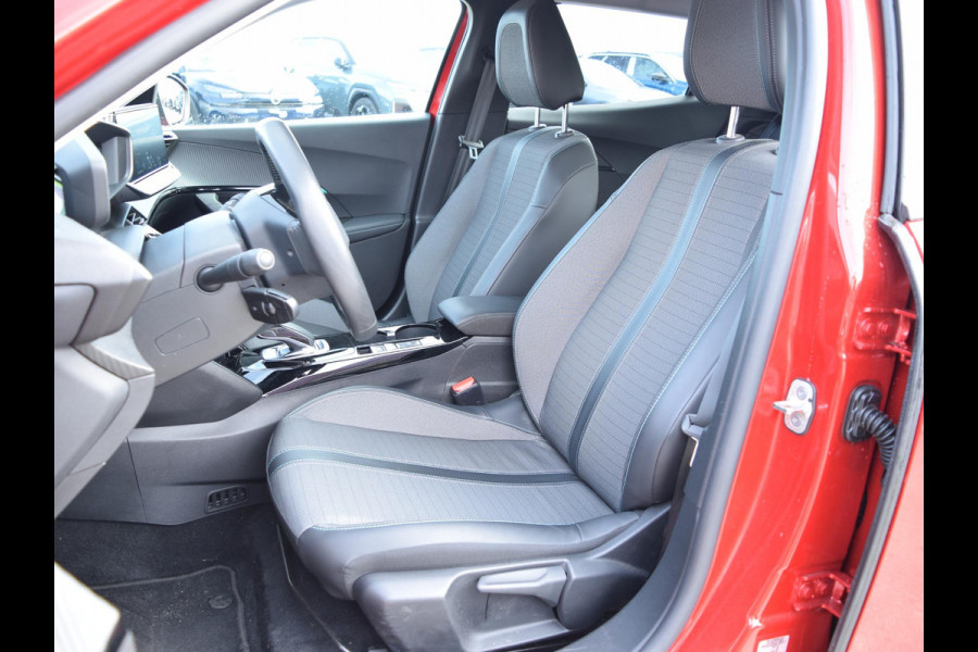 Peugeot e-2008 EV Allure Pack 50 kWh SOH 95% | STOELVERWARMING | CAMERA MET SENSOREN | NAVI & CARPLAY |
