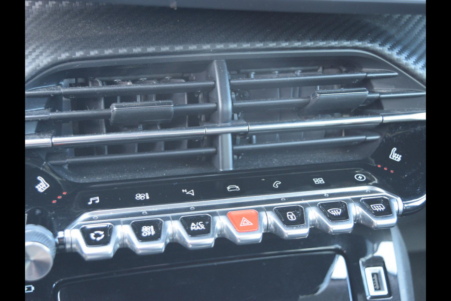 Peugeot e-2008 EV Allure Pack 50 kWh SOH 95% | STOELVERWARMING | CAMERA MET SENSOREN | NAVI & CARPLAY |