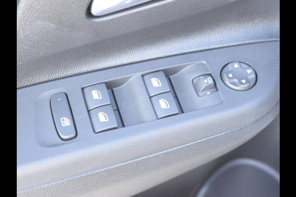 Opel Corsa 1.2 Turbo Hybrid GS MASSAGEFUNCTIE | CAMERA MET SENSOREN | NAVI & CARPLAY | WINTERPAKKET |