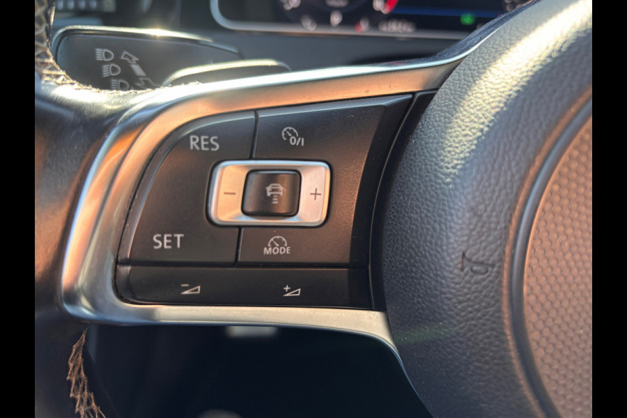 Volkswagen Golf Variant 1.5 TSI Highline Business R | DSG + Cruise + Pano |