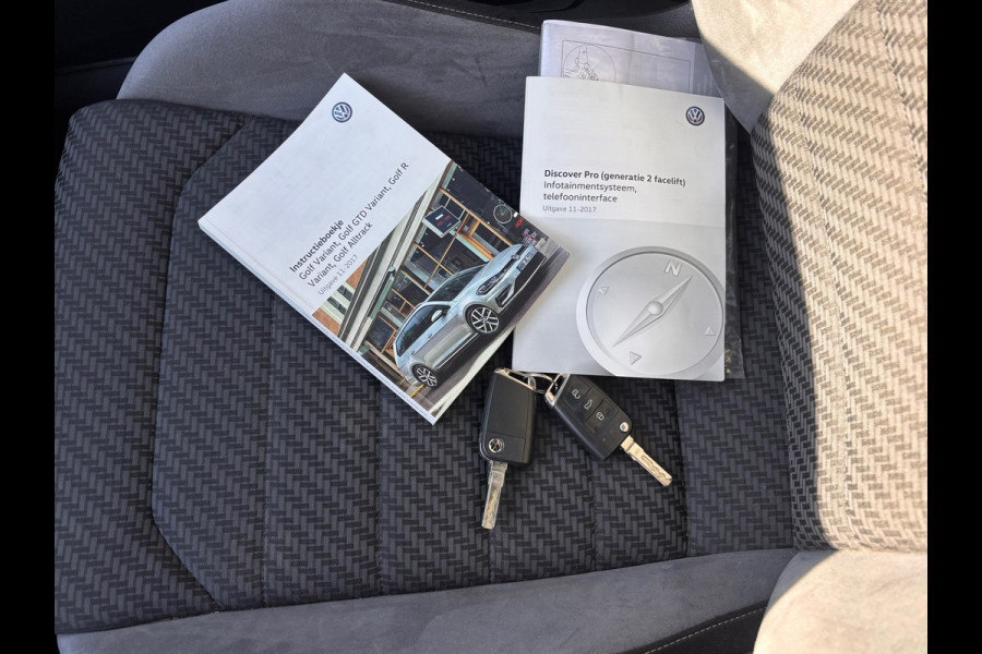 Volkswagen Golf Variant 1.5 TSI Highline Business R | DSG + Cruise + Pano |