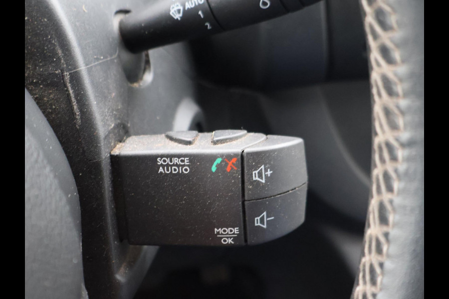 Opel Vivaro 1.6 CDTI 145 PK DUBBEL CAB. IRMSCHER GT 058/100 + 2 SCHUIFDEUREN | LEDER | CAMERA | STOELVERW. | TREKHAAK 2000 KG