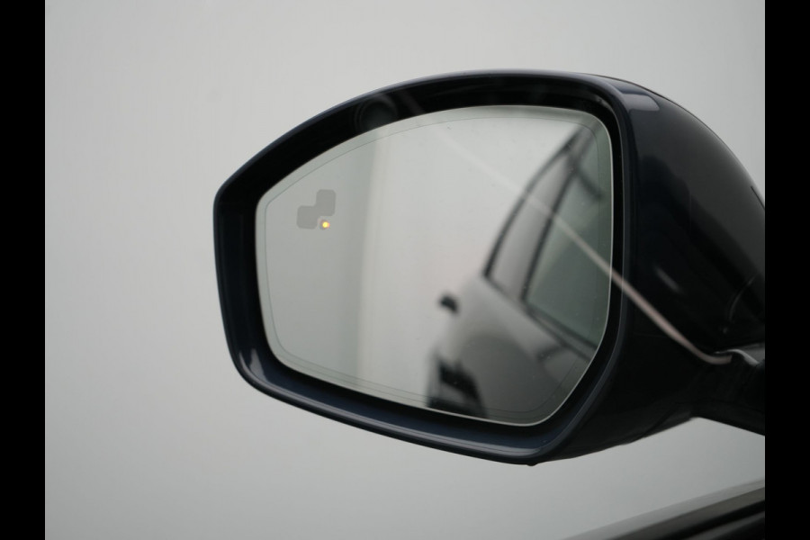 Land Rover Range Rover Evoque P200 AWD R-Dynamic | Afneembare Trekhaak | Meridian Audio | 20" L.M | Lederen Sportstoelen Memory & Verwarmd | Apple Carplay | Camera | LED |