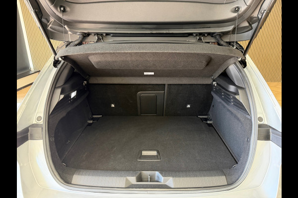 Opel Astra 1.2 TURBO GS 360 CAMERA PDC VOOR EN ACHTER MEMORY NAVI STOELVERWARMING STUURVERWARMING DODEHOEKBEWAKING LANE ASSIST