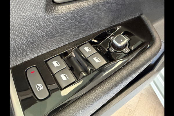 Opel Astra 1.2 TURBO GS 360 CAMERA PDC VOOR EN ACHTER MEMORY NAVI STOELVERWARMING STUURVERWARMING DODEHOEKBEWAKING LANE ASSIST