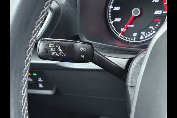 Seat Leon T 111pk Adap.Cruise Apple Carplay Android Camera Stoel+Stuurverwarming Pdc Navi* Ecc Business Lmv 19" Isofix DAB Led Front Assist Keyless-Go