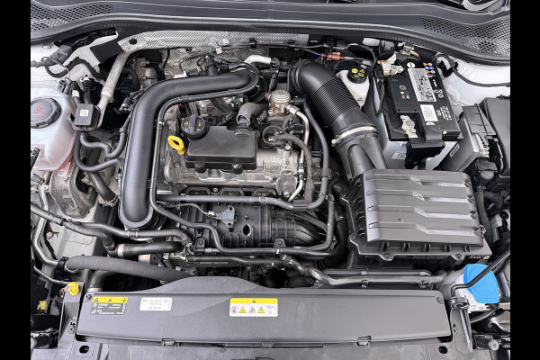 Seat Leon T 111pk Adap.Cruise Apple Carplay Android Camera Stoel+Stuurverwarming Pdc Navi* Ecc Business Lmv 19" Isofix DAB Led Front Assist Keyless-Go