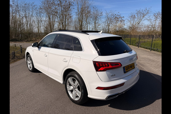 Audi Q5 55 TFSI Plug-in SOH 98% Hybride Quattro 300PK Competition S-Line Panoramadak Led-Xenon