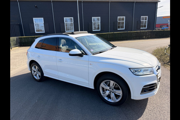 Audi Q5 55 TFSI Plug-in SOH 98% Hybride Quattro 300PK Competition S-Line Panoramadak Led-Xenon